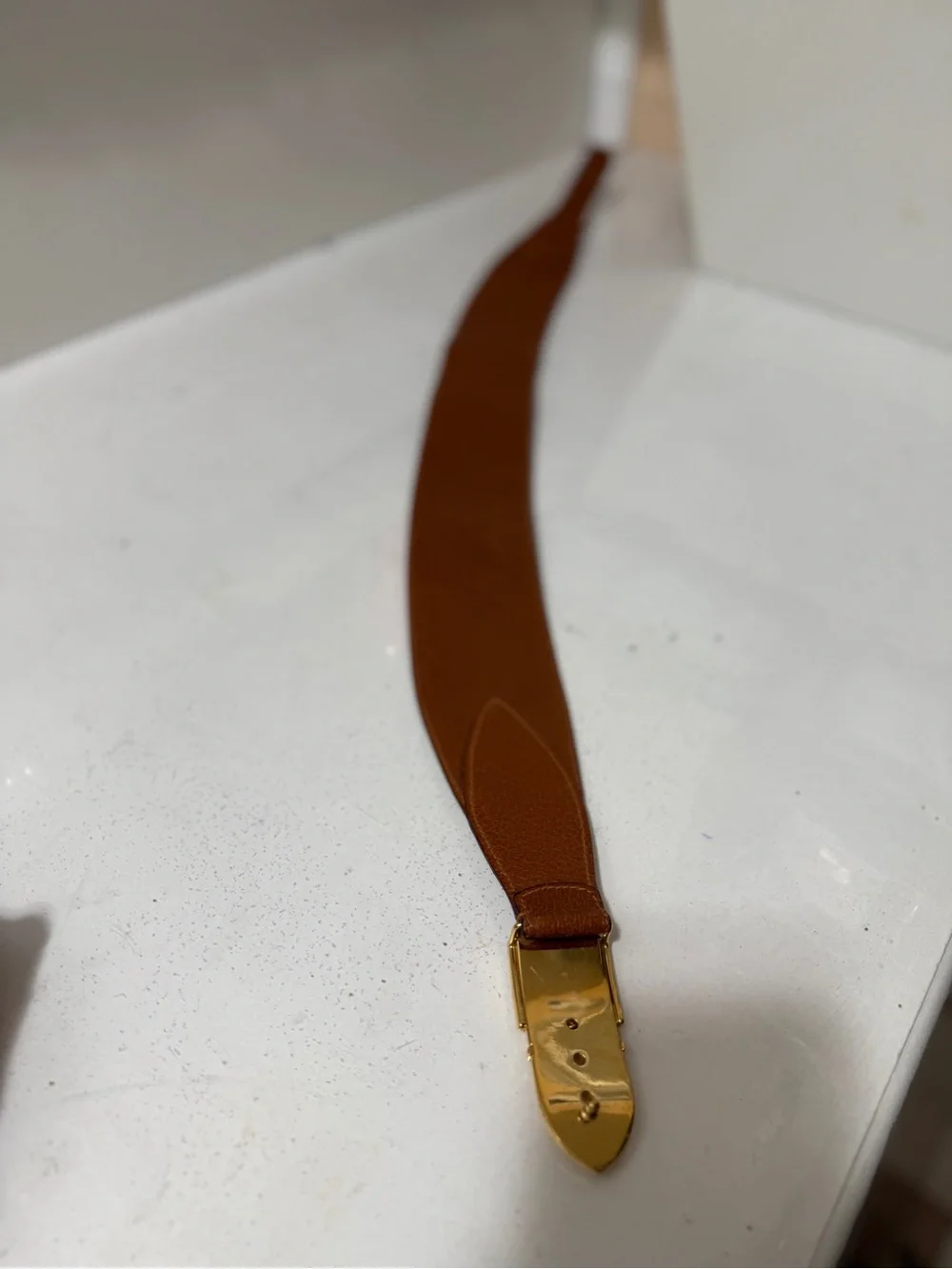 Gucci Brown Leather Belt with Gold Buckle in great conditions